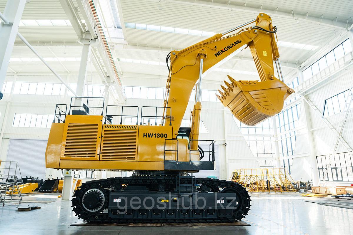 Гусеничный экскаватор HW1300 (567 кВт)