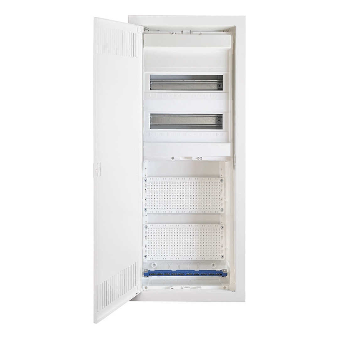 Щит встраиваемый, комбинированный, 24+4мод.+2 IT монт. панели, металл.дверца, фото 1