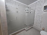 Душевые перегородки кабины ограждения из матового стекла по Вашим размерам.