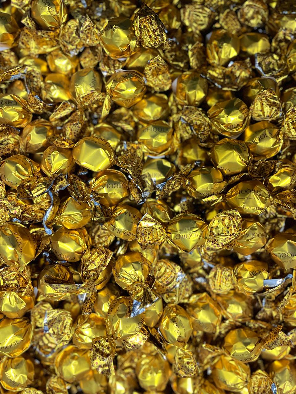 Конфеты Chiqola шоколадные (золотые) 1кг /