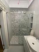 Душевое ограждения кабина перегородка из каленного стекла 8мм