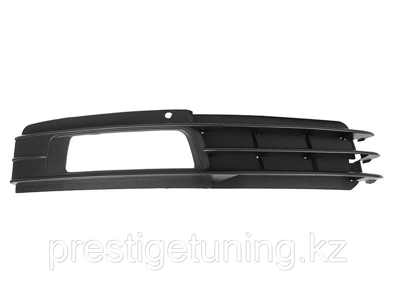 Оправа ПТФ правая (R) на Audi A6 2008-11 (SAT)