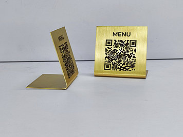 Таблички с QR кодом меню из латуни
