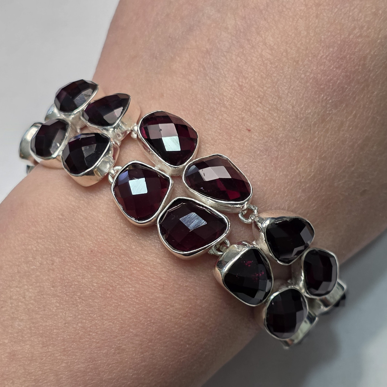 Браслет серебро 925 пробы 40,9гр, вставка натуральный гранат, размер 16-20, фото 1