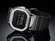 Часы Кварцевые CASIO GM-5600U-1ER полимер, нержавеющая сталь, фото 4