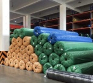 Площадь 100 квадратных метров.