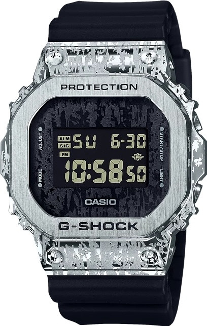 Часы Кварцевые CASIO GM-5600GC-1DR полимер, нержавеющая сталь