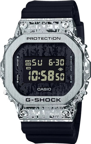Часы Кварцевые CASIO GM-5600GC-1DR полимер, нержавеющая сталь, фото 1