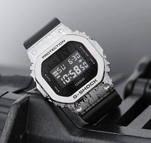 Часы Кварцевые CASIO GM-5600GC-1DR полимер, нержавеющая сталь, фото 2