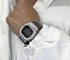 Часы Кварцевые CASIO GM-5600GC-1DR полимер, нержавеющая сталь, фото 3
