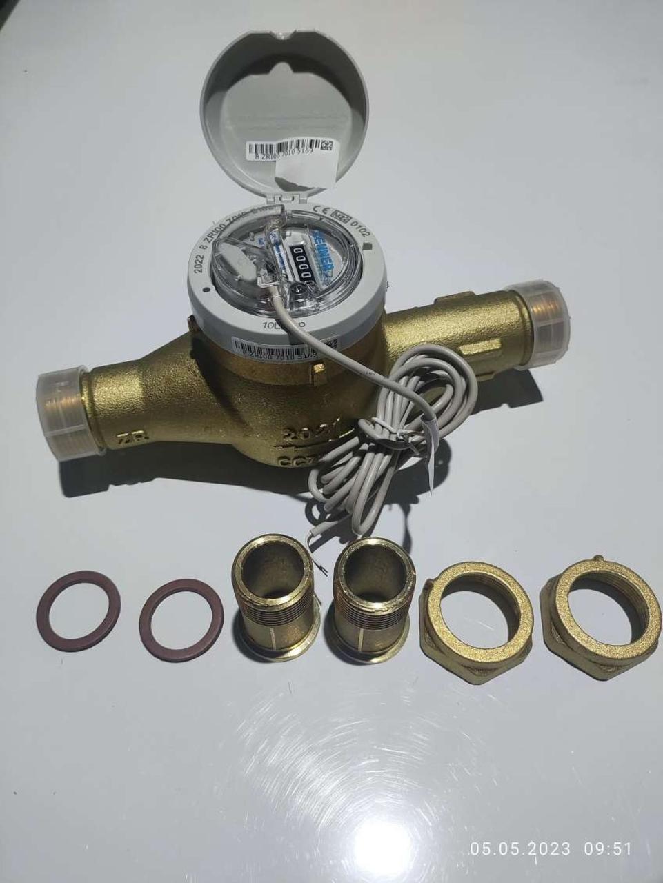 Водосчетчик ZENNER DN25 с имп. выходом (10л/имп) в сборе, фото 1