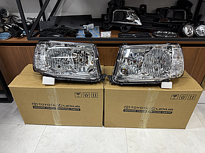 Фары передние под оригинал Koito LC100