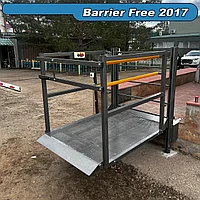 Вертикальный подъемник для инвалидов (стационарный с ограждением и 3 постами управления)