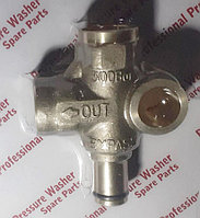 Тройник на выходе регулятора давления под датчик тотал стоп АВД Sillan 201908018