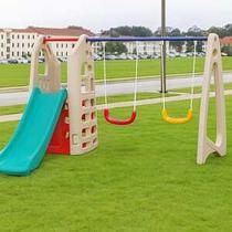 Пластиковый комплекс с качелями