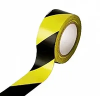 Светоотражающая самоклеящаяся лента разметочная маркировочная черно-желтая 30 м
