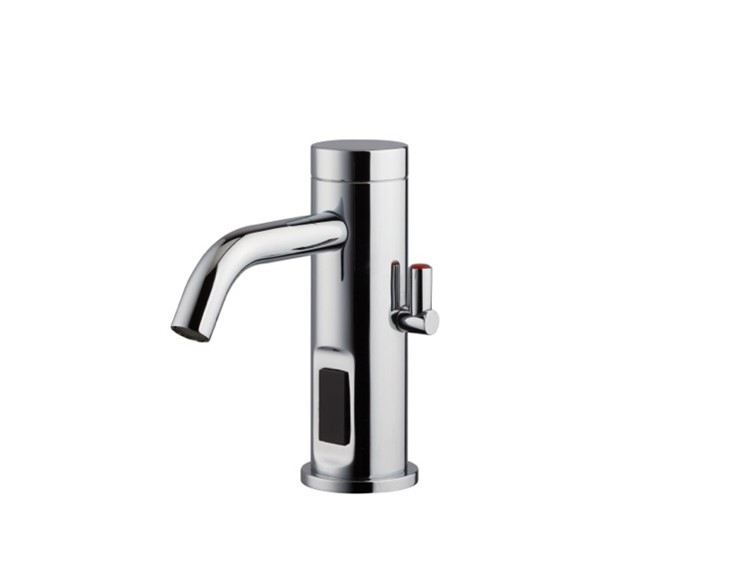 Электронный смеситель для раковины, работающий от сети