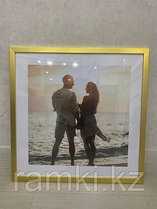 Рамка 60х60 см Золотистая, с легкой текстурой дерева, фото 1