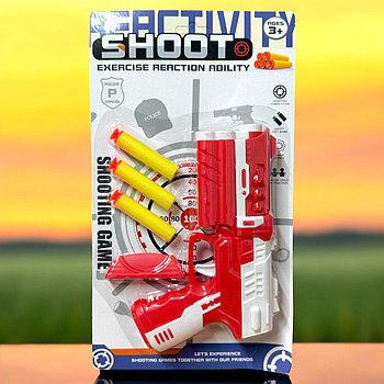 Пистолет+3 пульки на картонке 30х17см