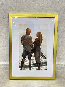 Рамка 30х40 см , Золотистая