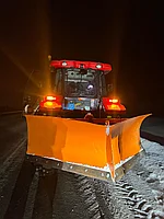 Клиновидный отвал на трактор