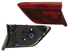 Фонарь в крышку багажника VW TIGUAN 16- RH LED комплектация 4Motion