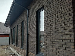 Кирпич лицевой клинкерный пустотелый ОХТИНСКИЙ коричневый 0,5НФ