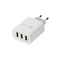 Сетевое зарядное устройство 3 x USB, 5V, 3 А + 1 А + 1 А, белое REXANT