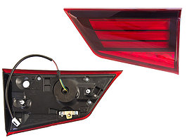 Задний фонарь правый (R) на багажник Mitsubishi Outlander 2015-22 (SAT)