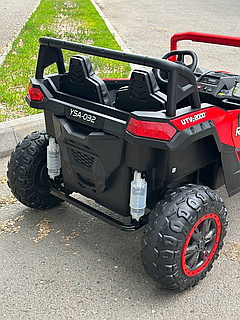 Екі қыз жыныстық қатынас үшін көшеде бір жігітті алып кеткен.