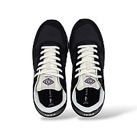 Черно-белые кроссовки 45