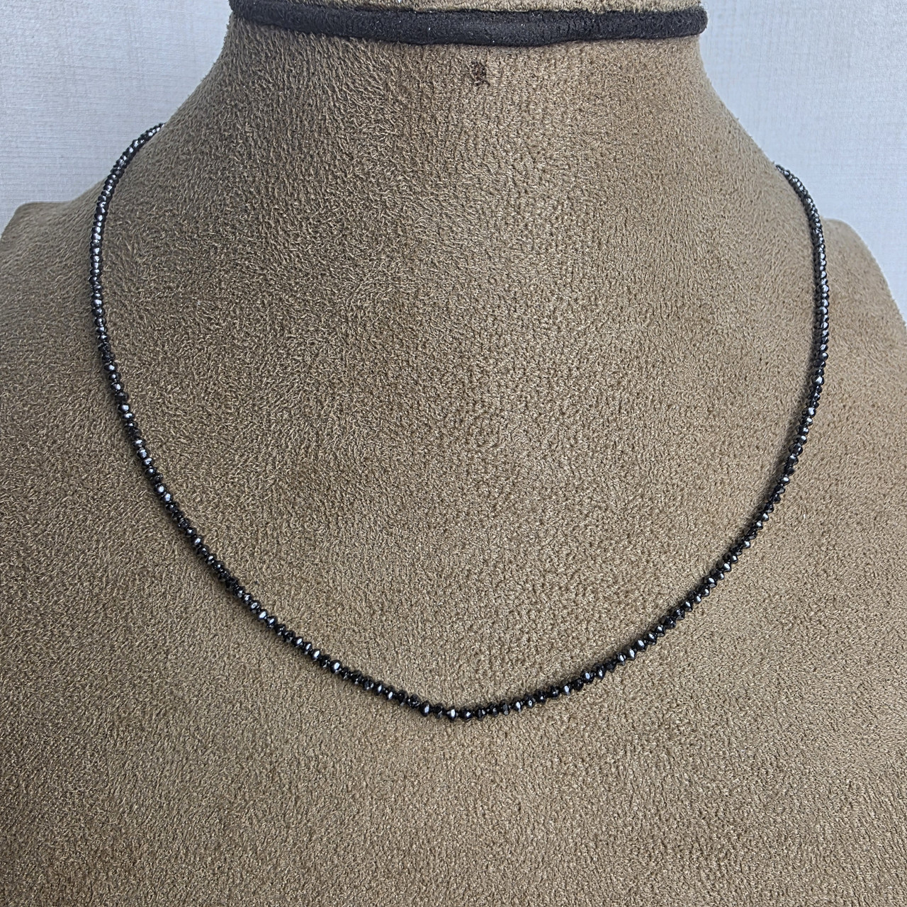 Чокер золото 585 пробы ж/з, натуральные черные бриллианты 14Ct, размер 38см, 2,77г, фото 1