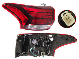 Задний фонарь левый (L) на крыле Mitsubishi Outlander 2015-22 (SAT)