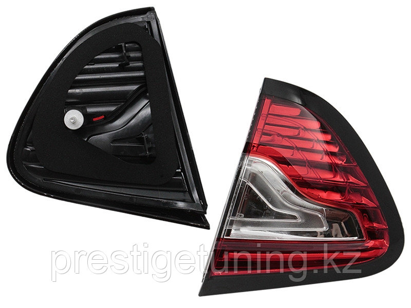 Задний фонарь правый (R) на багажник Renault Kaptur 2016-22 (SAT)