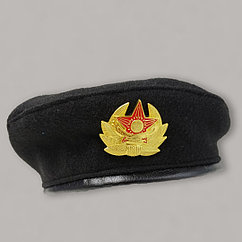 Берет (детский) черный с металлической кокардой