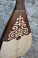 Домбыра из ореха