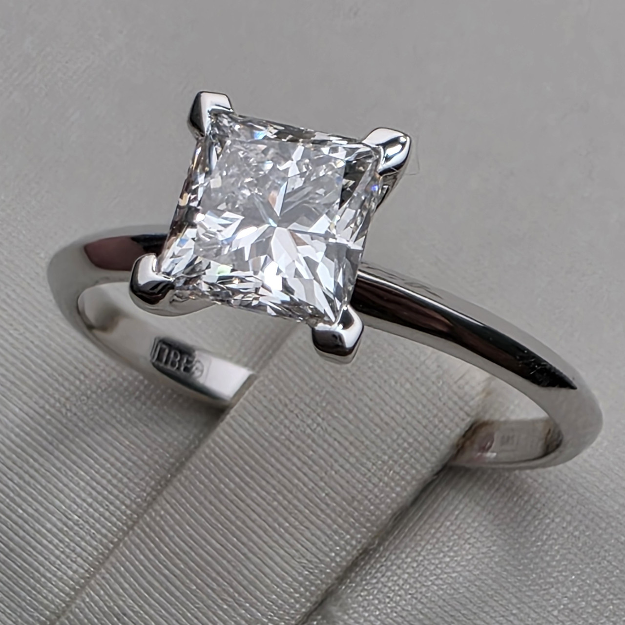 Сертификат IGI Золотое Кольцо б/з, размер 17, 1,05Ct VS1/F (lab-grown), масса 1.96г, фото 1