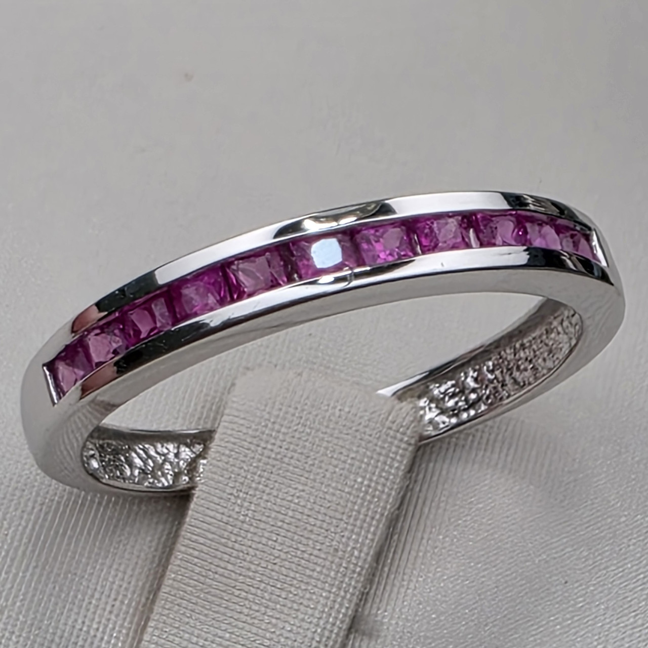 Кольцо серебро 925 проба, вставка сапфир розовый натуральный, 1,56гр, 17,5 размер, фото 1