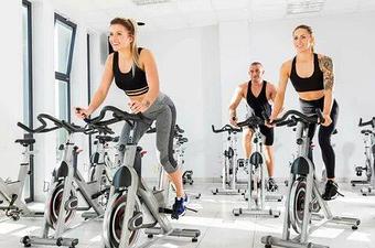 Как правильно тренироваться на сайкле: программа для новичков