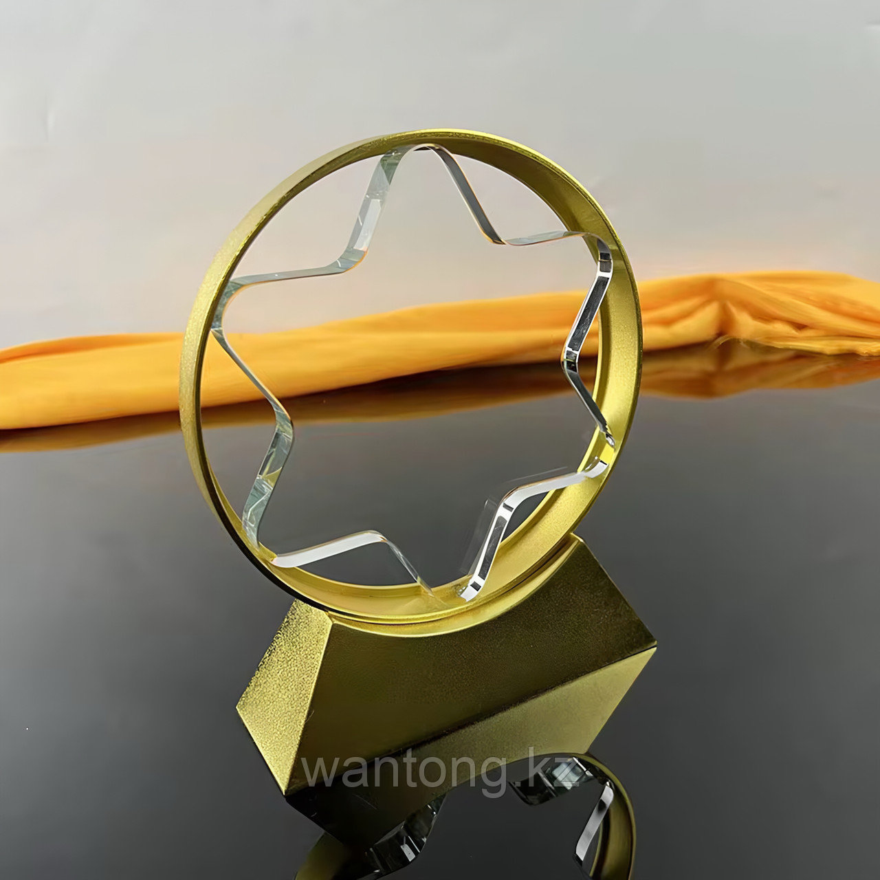 Наградная статуэтка T-03