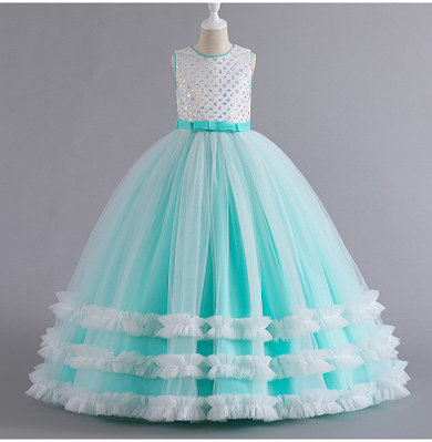 Радионың қашықтан басқару пультінде дірілдеген жұмыртқаның жүруі онлайн бейне