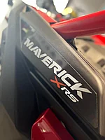 BRP Can-Am Maverick X RS SAS 900 Turbo RR Черно-красный с серебром 2025