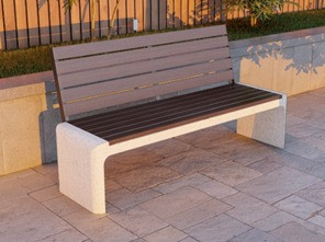 Скамейка из композитного мраморного камня JOTA, c настилом ДПК, модель BEDEL EKI, фото 1