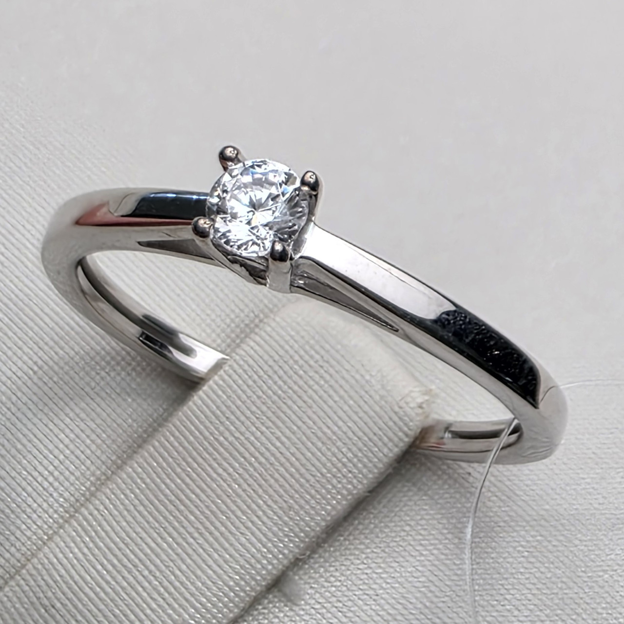 Золотое кольцо с бриллиантом б/з 0,12Ct VS1/H VG-Cut, 1,61гр, 16,5 размер, фото 1