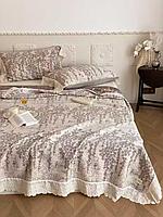 Покрывало из хлопка с наволочками с оборками и растительным принтом, 220х240 см.