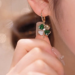 Серьги бижутерный сплав, искусственный камень, бриллиант, стразы