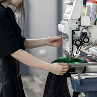 Как делается вышивка на одежде