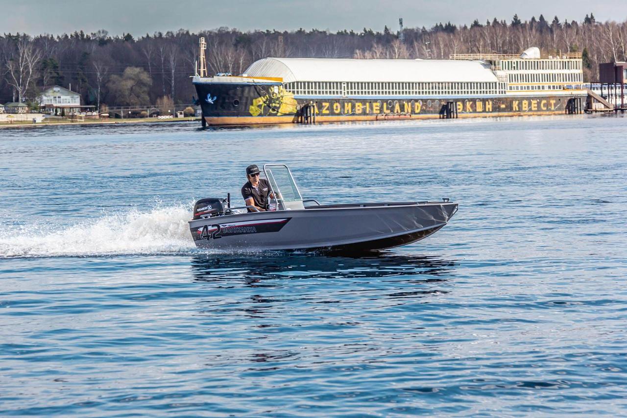 Лодка Волжанка 42 Scout