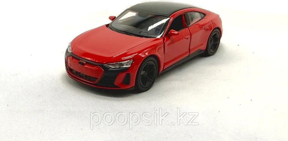 Машина Welly Audi RS e-tron GT красный