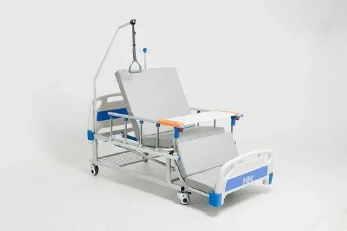 Функциональная кровать для лежачих больных с двумя электромоторами
